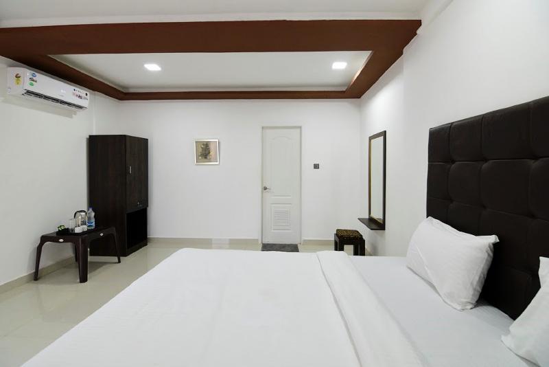 Seashore Beach Resort Calangute Ngoại thất bức ảnh