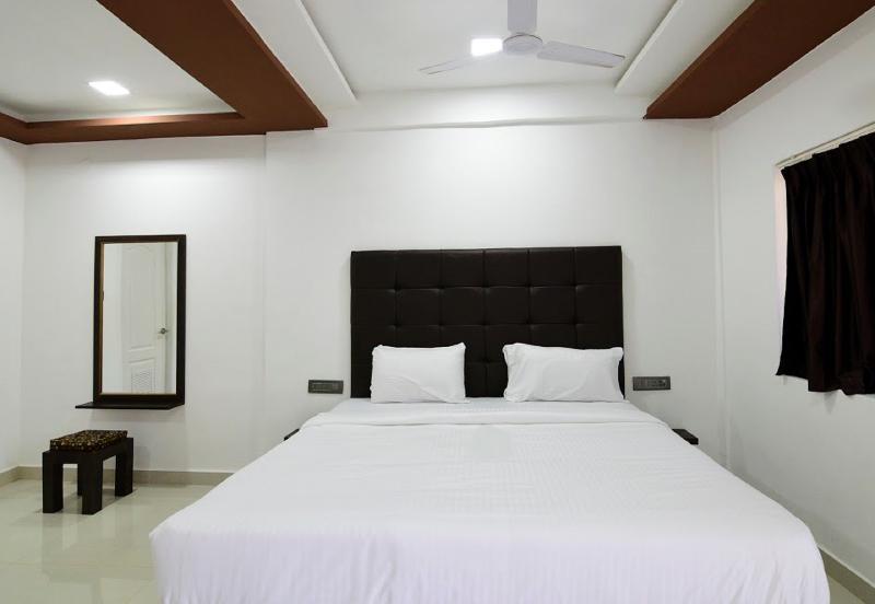 Seashore Beach Resort Calangute Ngoại thất bức ảnh
