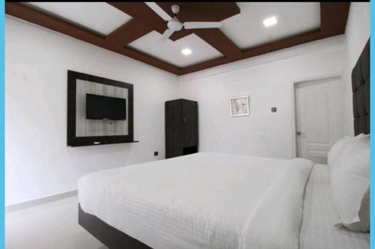 Seashore Beach Resort Calangute Ngoại thất bức ảnh